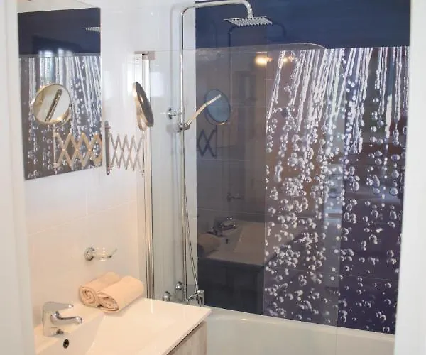 Villa Imogen With New Heated Swimming Pool